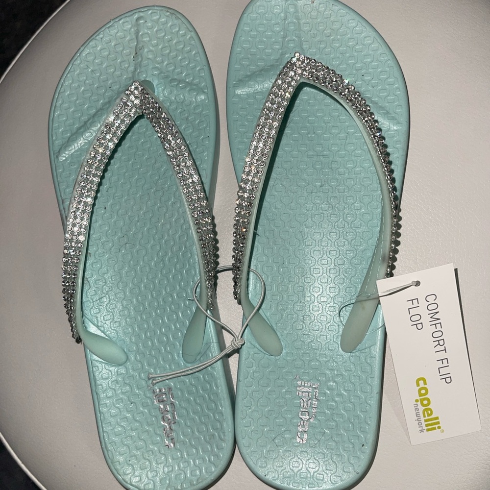 Pretty rhinestone bling aqua blue Capelli comfort flip flops USA 8 Euro 39 UK 6